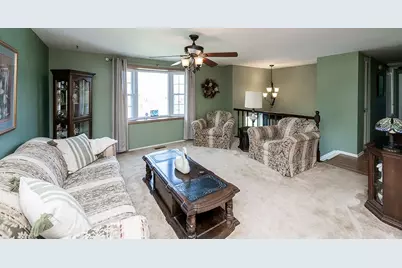 185 Princeton Dr, Center Township, PA 15001 - Photo 15