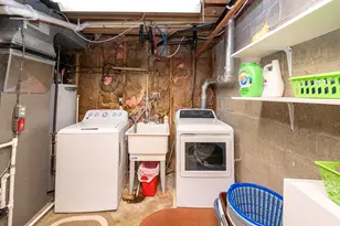 185 Princeton Dr, Center Township, PA 15001 - Photo 35