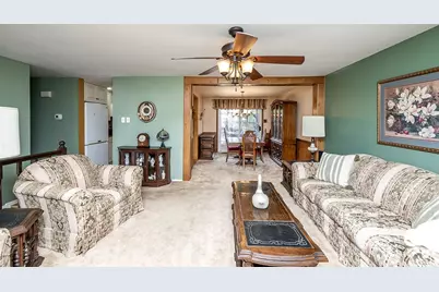 185 Princeton Dr, Center Township, PA 15001 - Photo 17