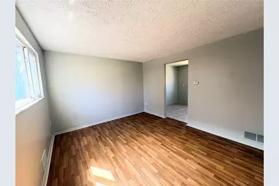 430 Brierly Ln, West Mifflin, PA 15122 - Photo 1