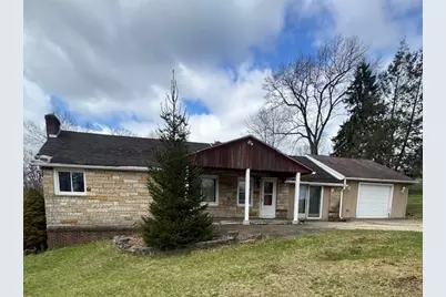 201 Hillvue Dr, Twp of But SE, PA 16001 - Photo 1