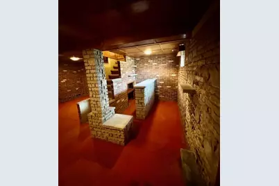 201 Hillvue Dr, Twp of But SE, PA 16001 - Photo 11