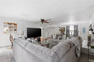 205 Woodland Dr, Neshannock Township, PA 16105 - Photo 7