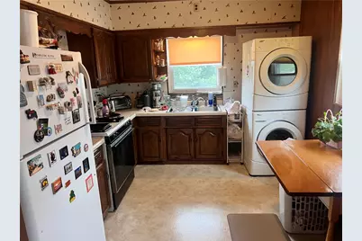 24 N Mill St, New Salem, PA 15468 - Photo 5