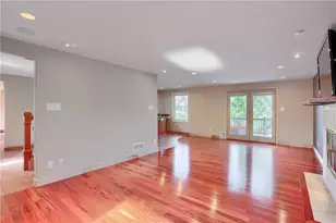 2558 Country Side Ln, Pittsburgh, PA 15090 - Photo 21