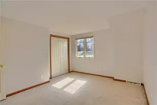 2558 Country Side Ln, Pittsburgh, PA 15090 - Photo 33