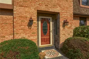 2558 Country Side Ln, Pittsburgh, PA 15090 - Photo 5