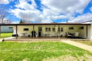 12 Cochran Dr, Neshannock Township, PA 16105 - Photo 5