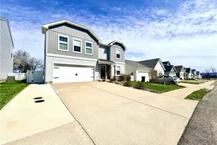 1017 Colonial Dr, Menallen Township, PA 15401 - Photo 1