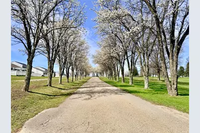 1017 Colonial Dr, Menallen Township, PA 15401 - Photo 7