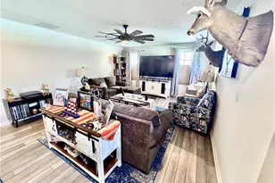 1017 Colonial Dr, Menallen Township, PA 15401 - Photo 15