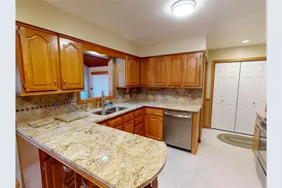 196 S Benbrook Rd, Center Township, PA 16001 - Photo 9