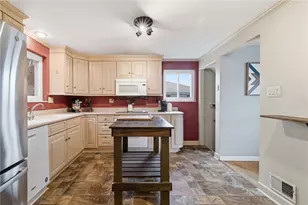 3138 Woodridge Dr, Pittsburgh, PA 15227 - Photo 11