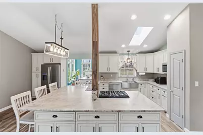 587 Kimble Dr, Pittsburgh, PA 15116 - Photo 9