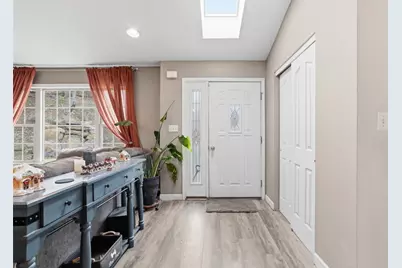 587 Kimble Dr, Pittsburgh, PA 15116 - Photo 3