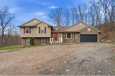 587 Kimble Dr, Pittsburgh, PA 15116 - Photo 1