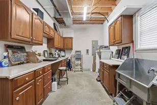 587 Kimble Dr, Pittsburgh, PA 15116 - Photo 21