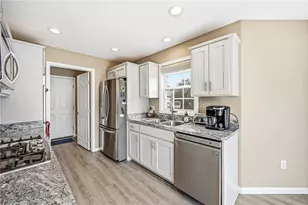 2414 Jillian Ln, Hermitage, PA 16148 - Photo 11