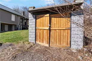 813 Bower Hill Rd, Bridgeville, PA 15017 - Photo 5