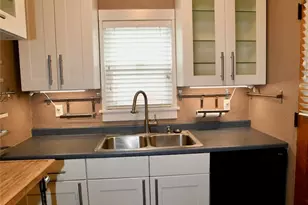 18 Dawson Ct, Pittsburgh, PA 15213 - Photo 13