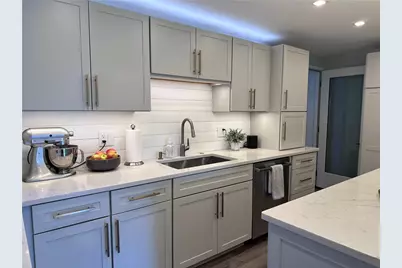 435 Salvini Drive, Scott Township, PA 15243 - Photo 9