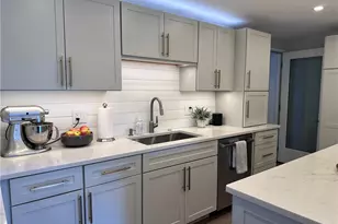 435 Salvini Dr, Scott Township, PA 15243 - Photo 9