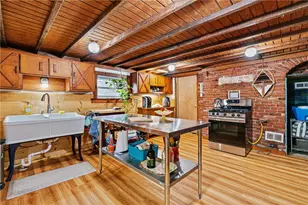 422 Highland Ave, Wilkins Township, PA 15145 - Photo 7