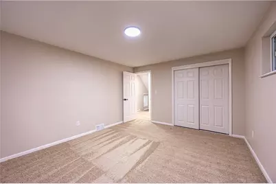 592 Guylyn Dr, Pittsburgh, PA 15235 - Photo 9