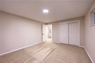 592 Guylyn Dr, Pittsburgh, PA 15235 - Photo 9