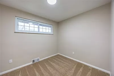 592 Guylyn Dr, Pittsburgh, PA 15235 - Photo 13