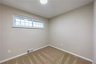 592 Guylyn Dr, Pittsburgh, PA 15235 - Photo 13