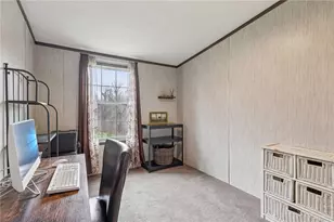 996 Monaca Rd, Center Township, PA 15061 - Photo 19