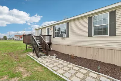 996 Monaca Rd, Center Township, PA 15061 - Photo 5