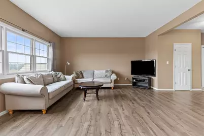 306 Woodcrest Dr, North Fayette, PA 15108 - Photo 7