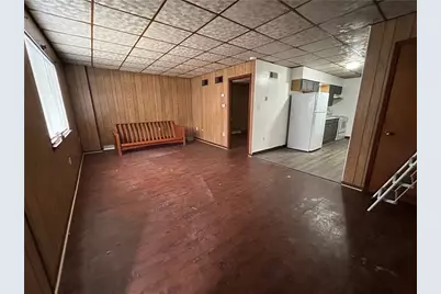 618 Broadway Ave #1A, Stowe Township, PA 15136 - Photo 5