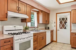 104 Willow Dr, Peters Township, PA 15317 - Photo 11