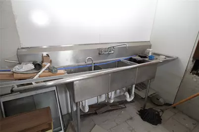 900 Island Ave, McKees Rocks, PA 15136 - Photo 19