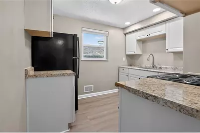 8030 Lincoln Rd, Pittsburgh, PA 15147 - Photo 11