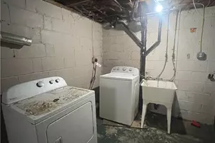 149 Parkwood Dr, Pittsburgh, PA 15147 - Photo 21