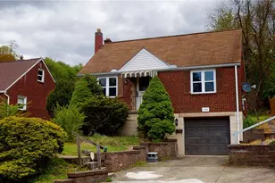 149 Parkwood Dr, Pittsburgh, PA 15147 - Photo 1