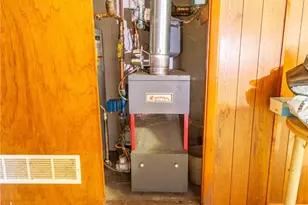 106 Philmar Dr, Summit Township, PA 16002 - Photo 17