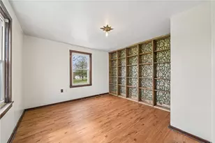 158 Holly Pl, Mount Pleasant Township, PA 15666 - Photo 9