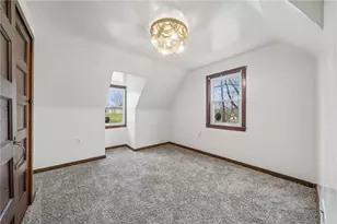 158 Holly Pl, Mount Pleasant Township, PA 15666 - Photo 11