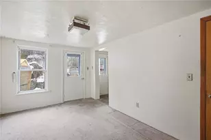 240 E Agnew Ave, Pittsburgh, PA 15210 - Photo 11