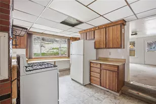 240 E Agnew Ave, Pittsburgh, PA 15210 - Photo 13