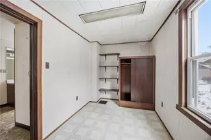 240 E Agnew Ave, Pittsburgh, PA 15210 - Photo 23