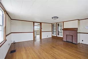 240 E Agnew Ave, Pittsburgh, PA 15210 - Photo 9