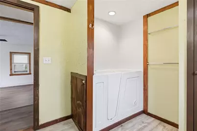 95 E Main St, Avella, PA 15379 - Photo 17