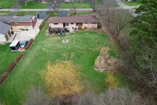 128 Shanahan Rd, Center Township, PA 16001 - Photo 15