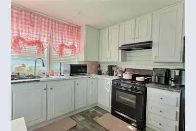 421 Fawn Dr, Canton Township, PA 15301 - Photo 9